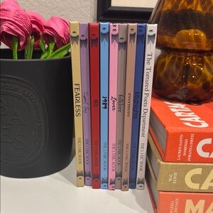 Taylor swift lyric books